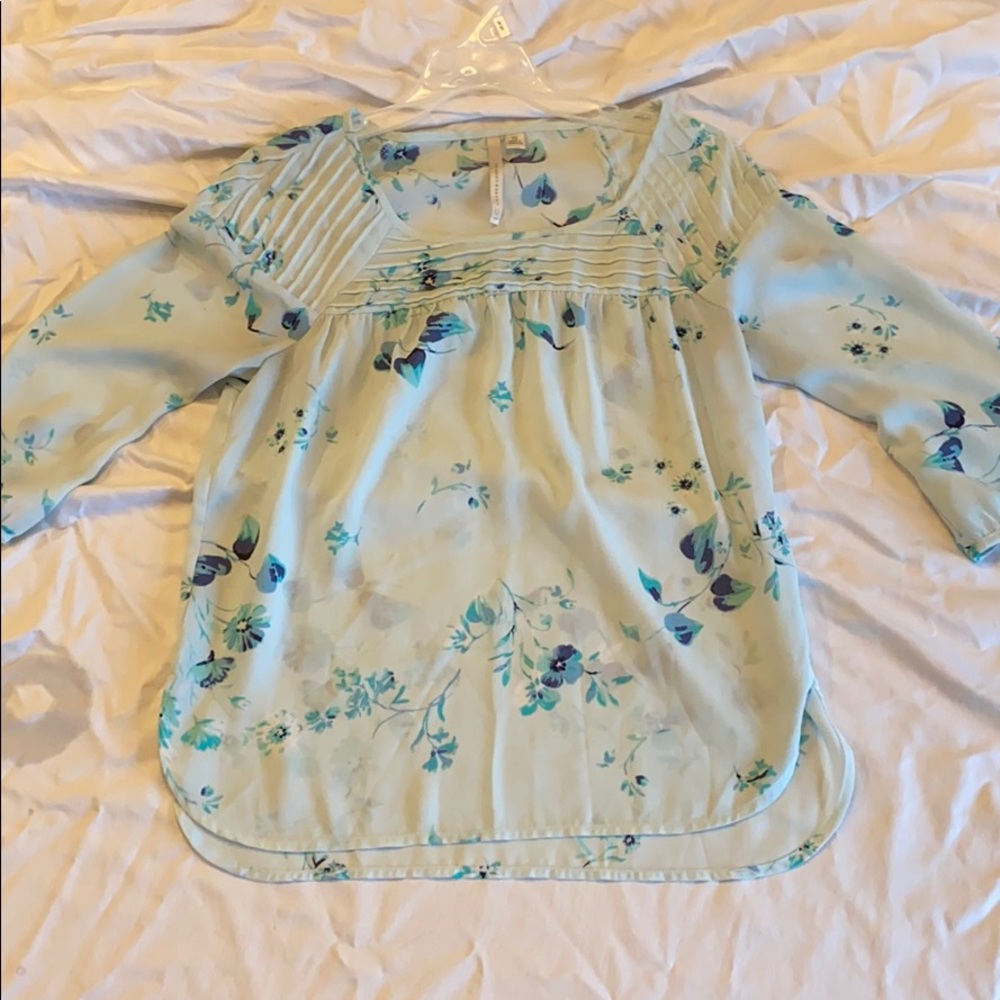 Cute blouse